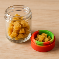 Dab Storing Containers - Glass and Silicone Dab Jars